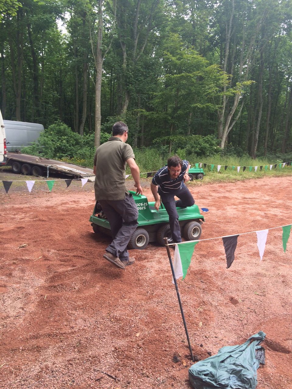 Chuckle Buggies being driven at an LMS event, photo 9